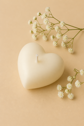 Small Heart Candle