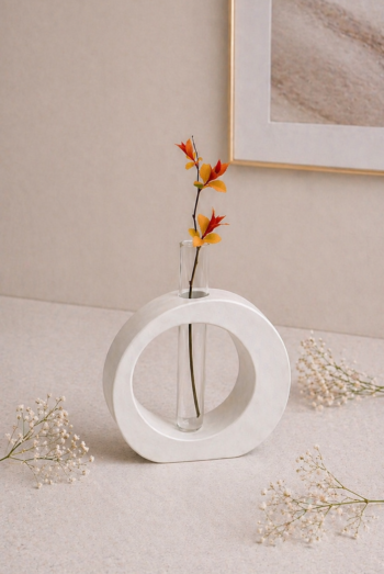 Round vase
