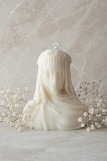 Veil Women Candle