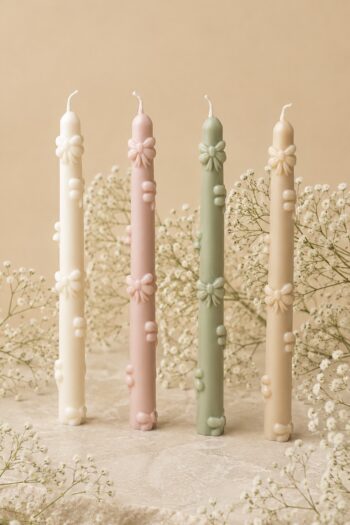Bow pillar candle
